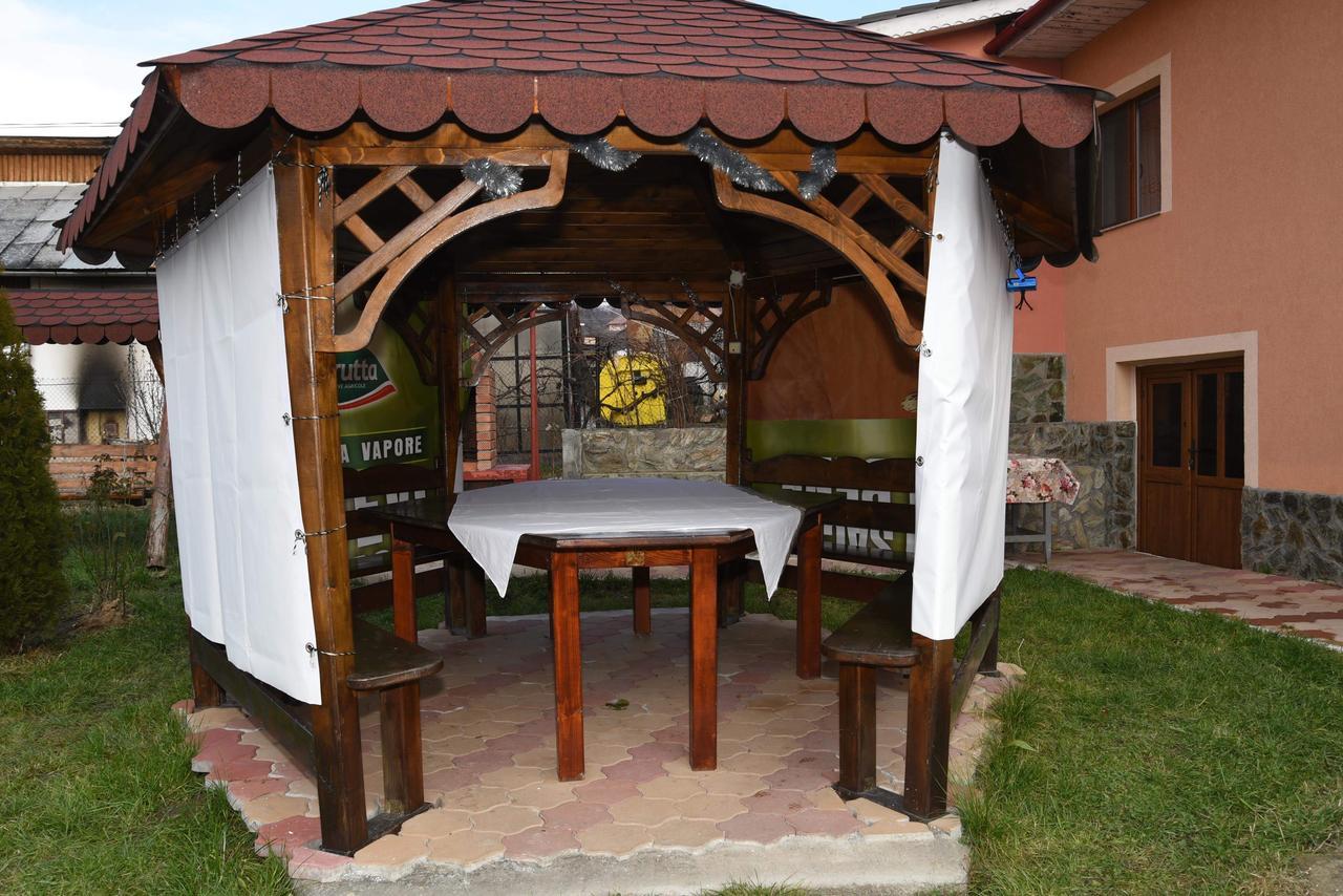 Pensiunea Casa Deny Novaci-Străini Exterior photo